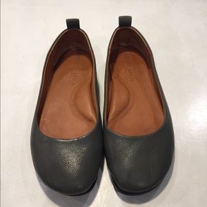 Gentle Souls by Kenneth Cole Size 7.5